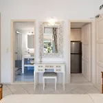 Guest house Nafsika And - 3*