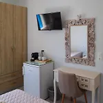 Nafsika And - Guest house