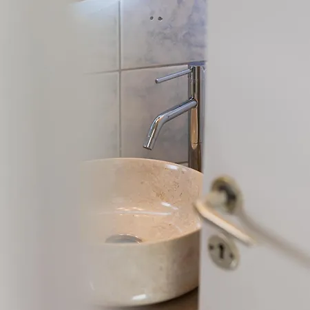 Nafsika And - Pensionat